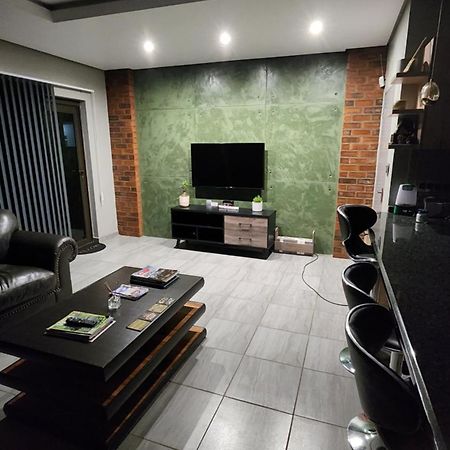 Lloyds - 3 Apartment Ermelo Phòng bức ảnh